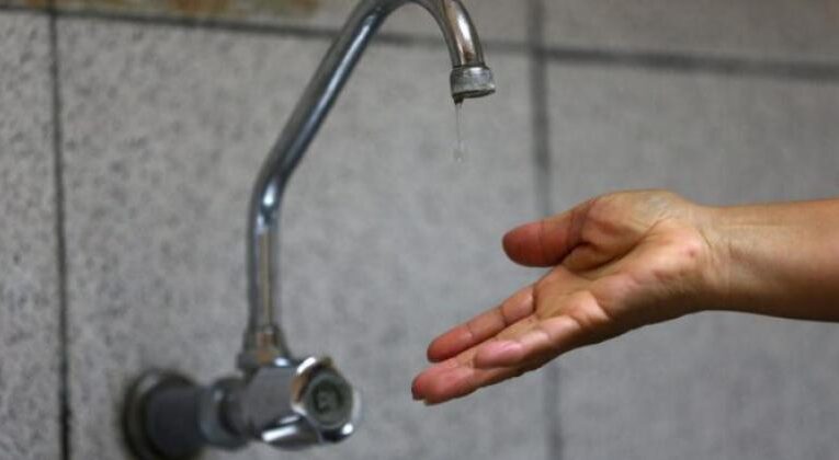 Naschel: La falta de agua comenzó a desesperar a los vecinos