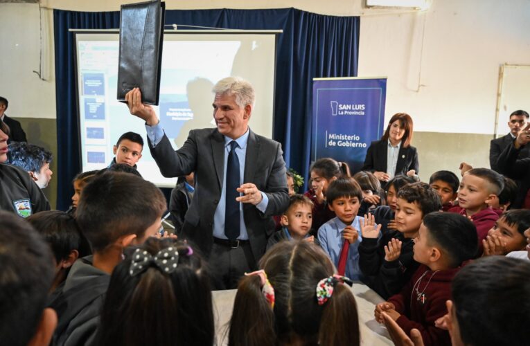 Poggi firmó el proyecto de ley para la creación del municipio de Suyuque