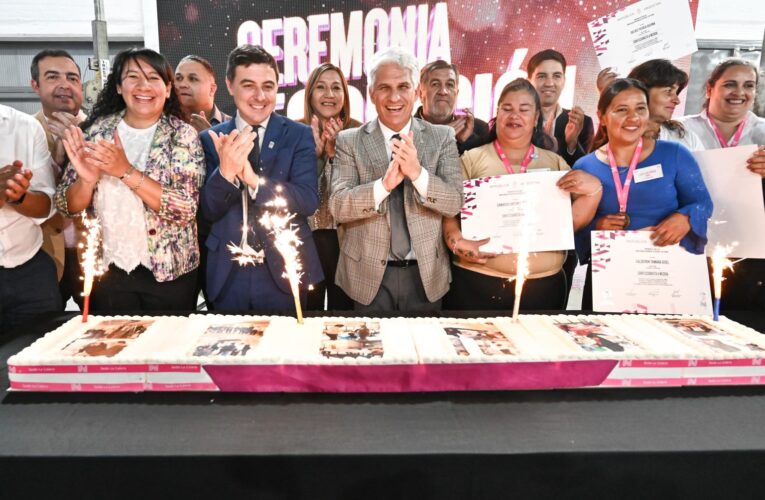 La provincia sumó 19 nuevos profesionales de la UPrO de La Calera