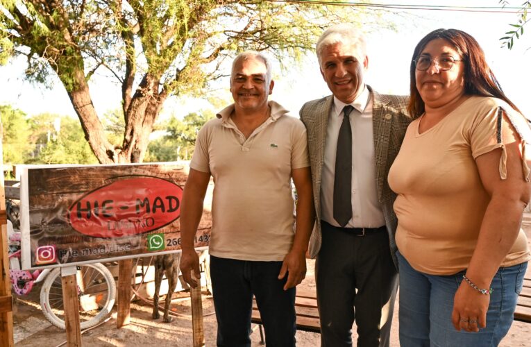 La Calera: El Gobernador visitó a dos emprendedores que lograron dar un gran salto con ‘Mi Próximo Paso’