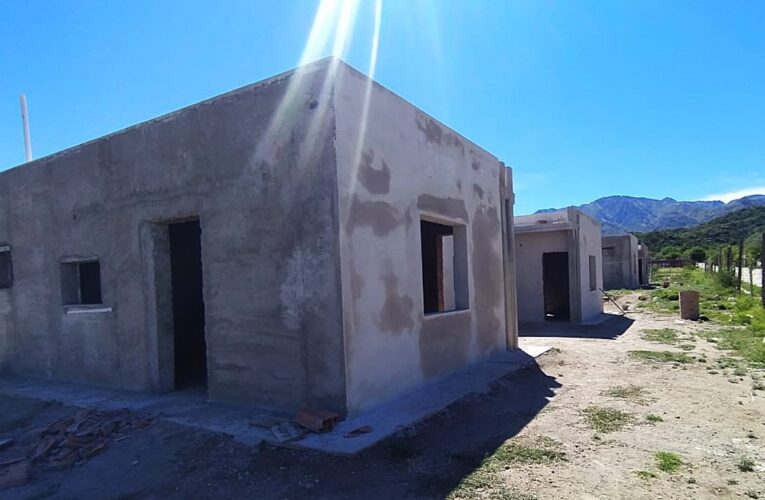 La política habitacional avanza en Villa de la Quebrada y Nogolí