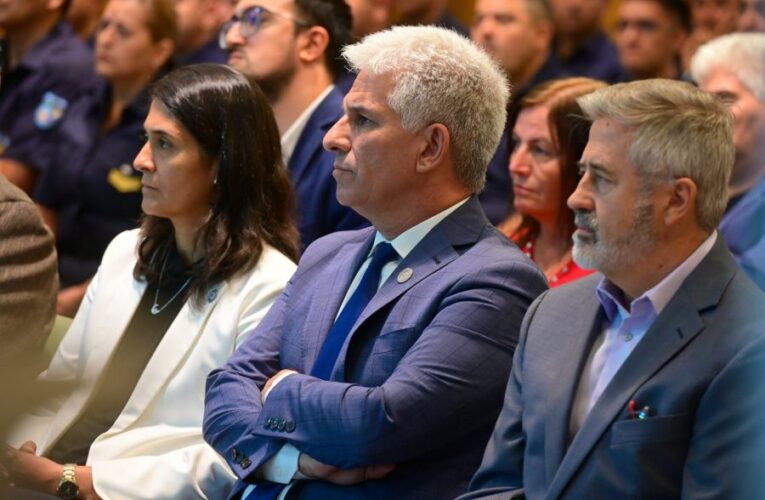 Seguridad: El gobernador Poggi firmó el decreto para adquirir el Sistema de Comunicación ‘Misión Crítica’