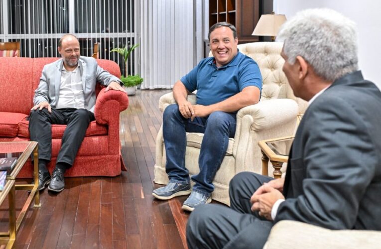 El Intendente de Juana Koslay se reunió con el Gobernador