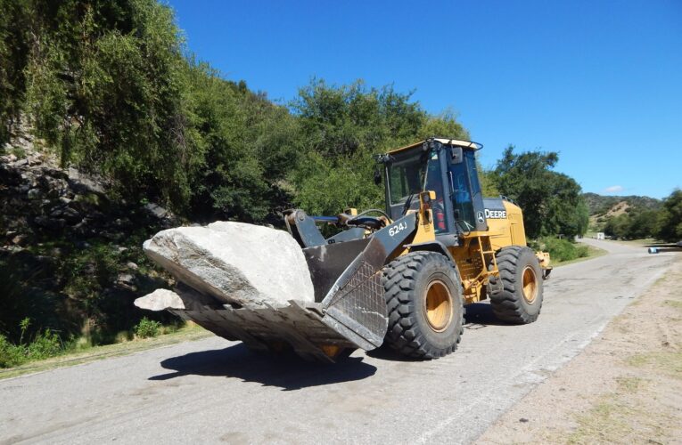 Vialidad Provincial trabaja para recuperar el paso entre Nogolí y Río Grande