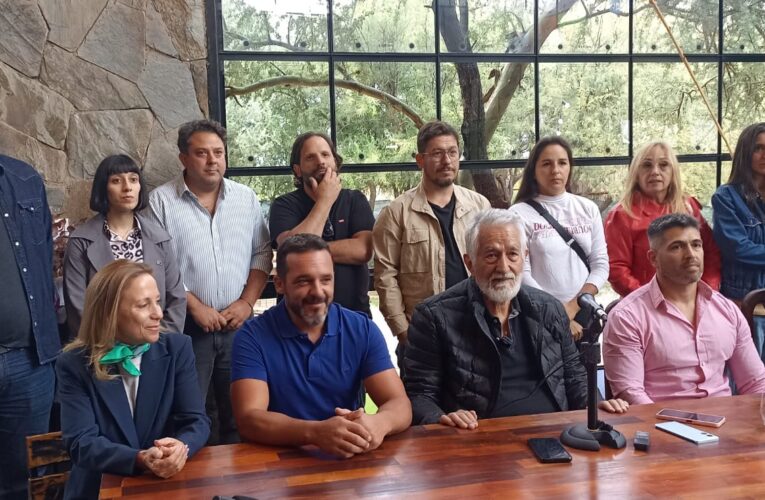 Alberto Rodríguez Saá se presentó en Juana Koslay y en Villa de la Quebrada