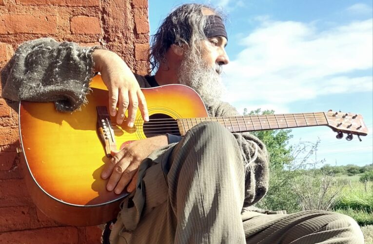 Benjamín Fernández presenta “1984” en la ciudad de La Punta