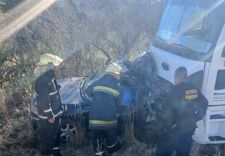Balde: Un hombre murió tras un choque entre un camión y un auto en la Autopista de las Serranías Puntanas