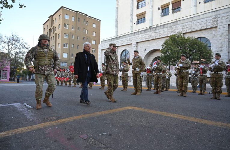 30 cadetes del Ejército Argentino juraron lealtad a la Bandera