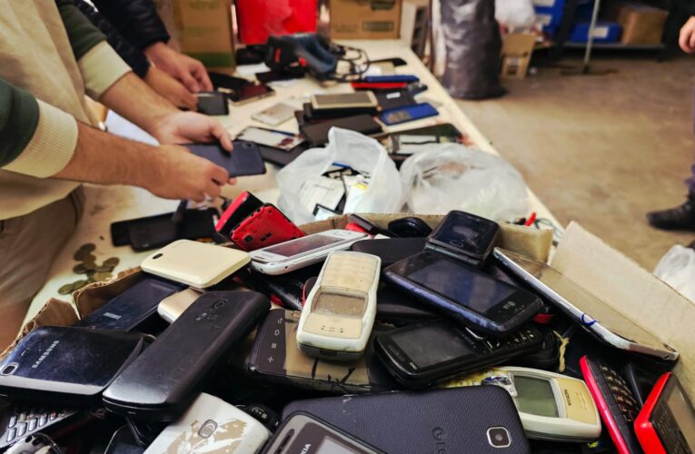 Por primera vez, destruirán celulares incautados dentro de un penal provincial