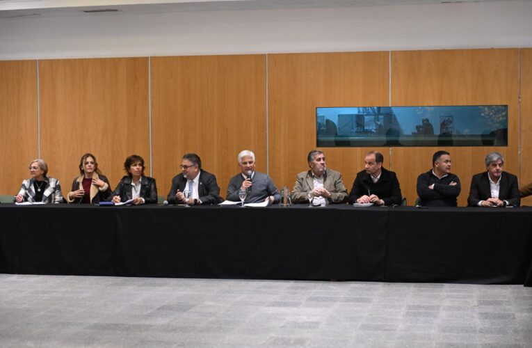 Poggi se reunió con intendentes y legisladores provinciales