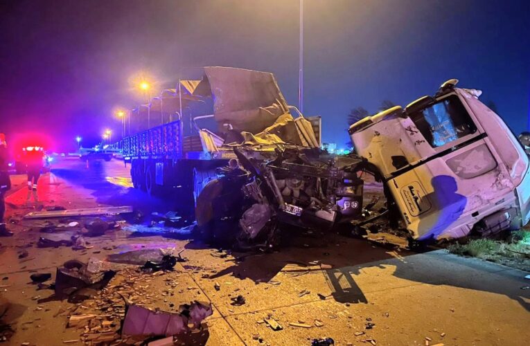 San Luis: dos camiones chocaron en la Autopista de las Serranías Puntanas; no hubo personas heridas