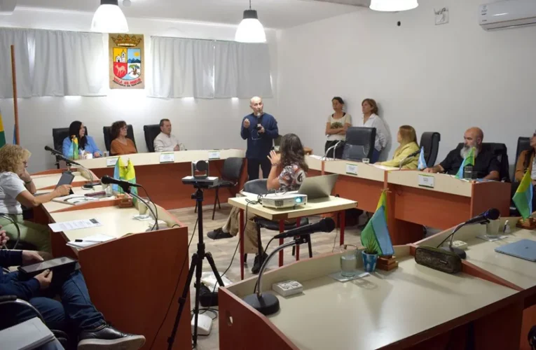 Villa de Merlo: Se levantó la sesión del HCD tras una discusión con vecinos