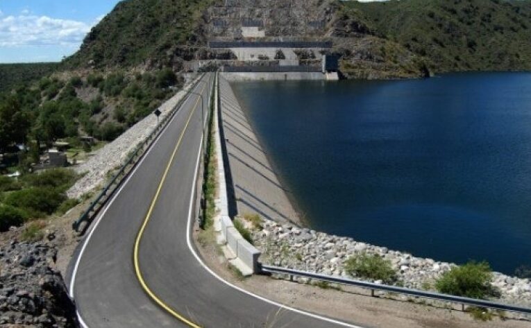 Por prevención, San Luis Agua abrirá las válvulas descargadoras de fondo de siete diques