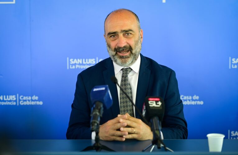 Trombotto pedirá licencia al cargo de senador y continuará al frente de Desarrollo Productivo