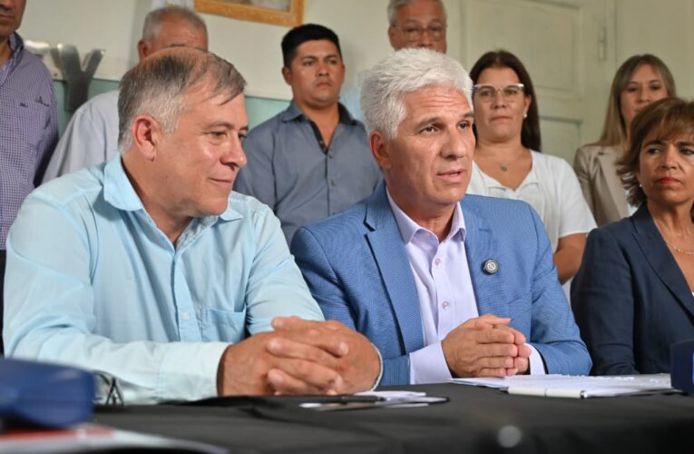 El Gobernador se interiorizó sobre el estado de abandono en el que quedó el municipio de Beazley