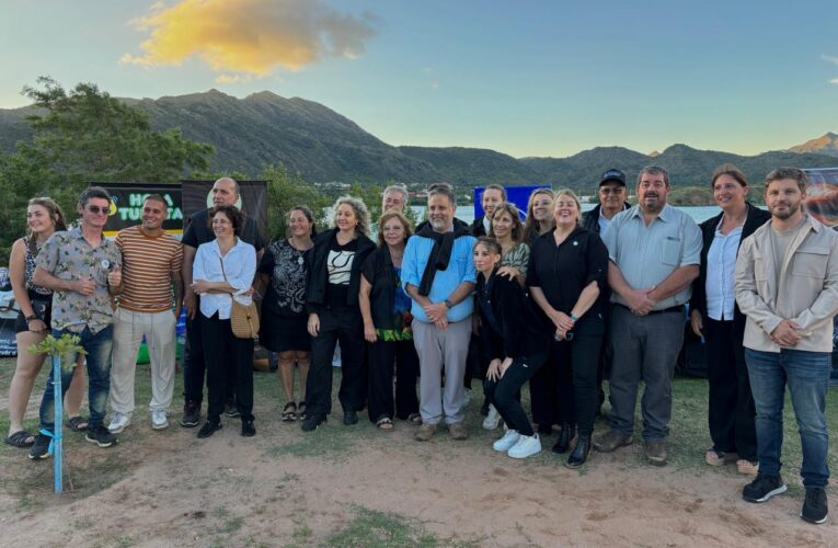 Potrero de los Funes le dio la bienvenida al verano con una gran fiesta junto al lago
