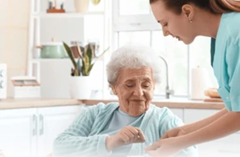 Gobierno refuerza el control sobre las residencias de adultos mayores