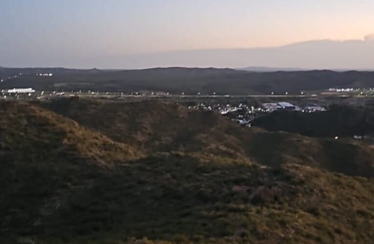 Juana Koslay: Bomberos de la Policía rescataron a una joven que se había extraviado en el Cerro de la Cruz