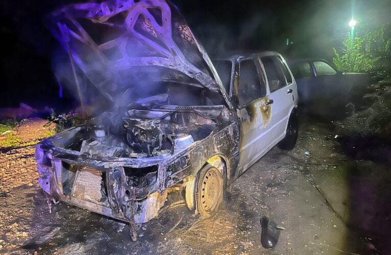 Juana Koslay: Sofocaron un incendio presuntamente intencional de un automóvil