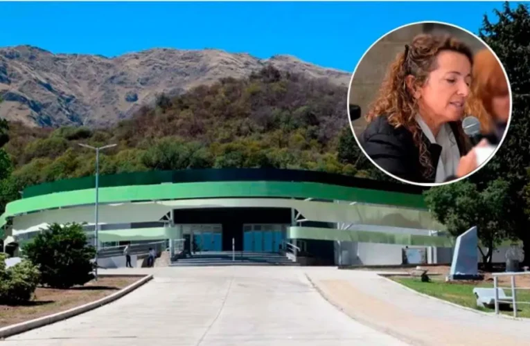 Denuncian que el Ministro Álvarez Pinto suspendió a último momento un conversatorio en el Centro de Convenciones
