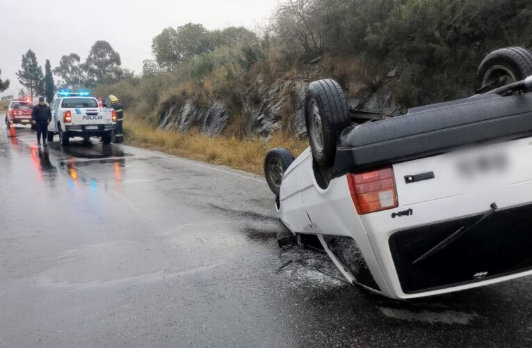 La Florida: dos adultos mayores resultaron heridos tras el vuelco de un automóvil