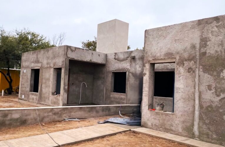 Avanzan las viviendas en Los Manantiales y preparan el inicio de obras en Carpintería y El Morro