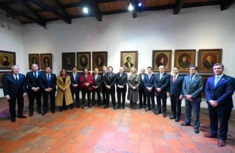EDITORIAL. El sutil arte de la distancia: por qué la foto de Poggi en Mercedes valió más que la de Tucumán