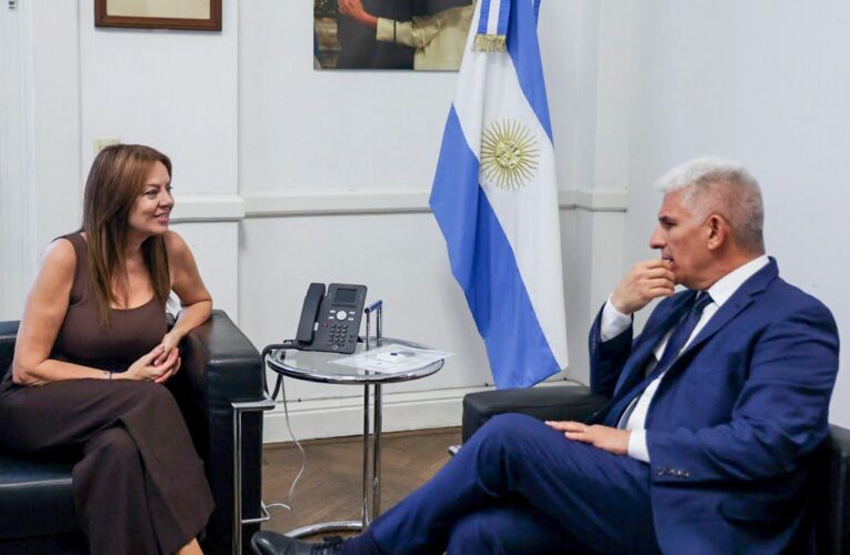 Cien escuelas serán beneficiadas por el Programa Hora+