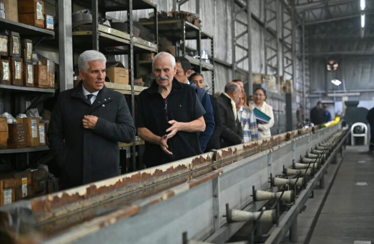 Naschel suma inversiones: Poggi recorrió dos empresas que proyectan ampliar su producción y logística