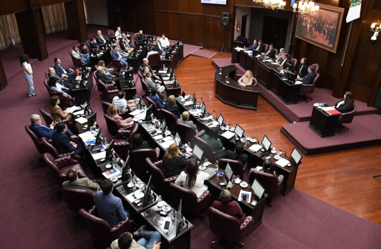 Es ley la necesidad de reforma parcial de la Constitución provincial