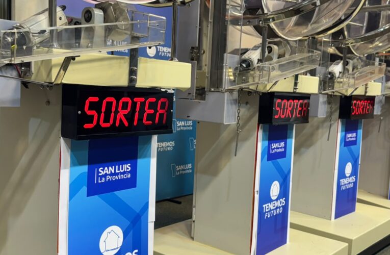 Más de 900 familias esperan este lunes por el sexto sorteo de ‘Tenemos Futuro’