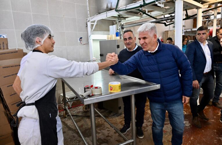 Poggi visitó la empresa que creció con financiamiento federal y se sumó a proveedores locales