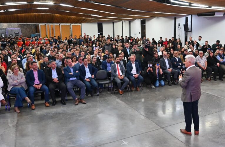 Con los 50 Festivales como emblema, el Gobierno presentó la temporada turística