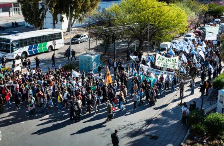 La UNSL volvió a las calles para reclamar por la educación