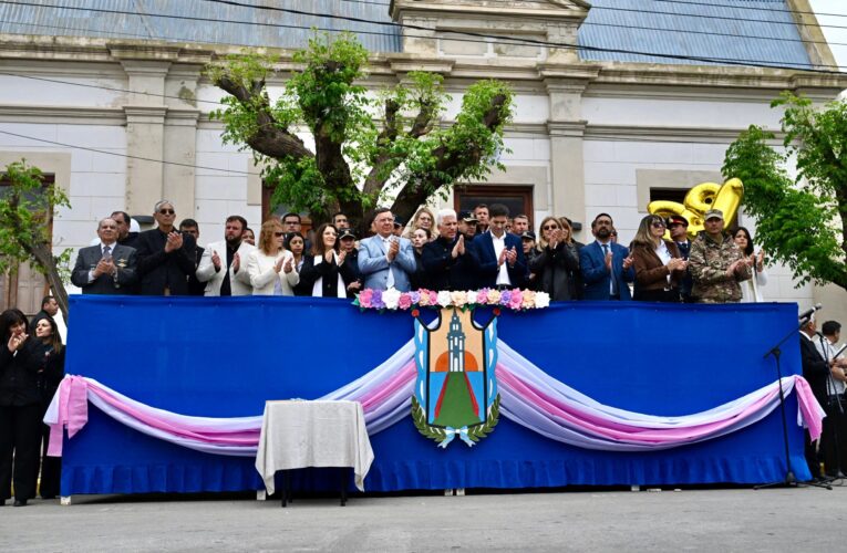 Santa Rosa festejó su cumpleaños número 168 junto al Gobernador