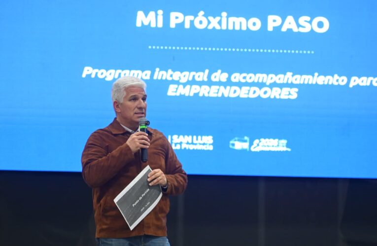 Poggi lanzó la tercera edición de ‘Mi Próximo Paso’ más una beca para emprendedores